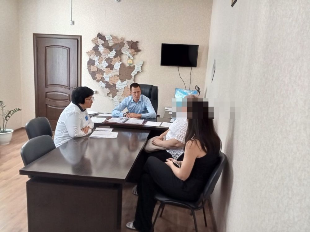 Сегодня главный врач Туймазинской ЦРБ Вадим Галяутдинов провел еженедельный личный прием граждан