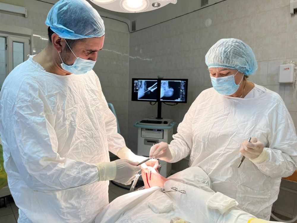 Врачи Туймазинской ЦРБ прооперировали участника СВО, удалив осколки из стопы